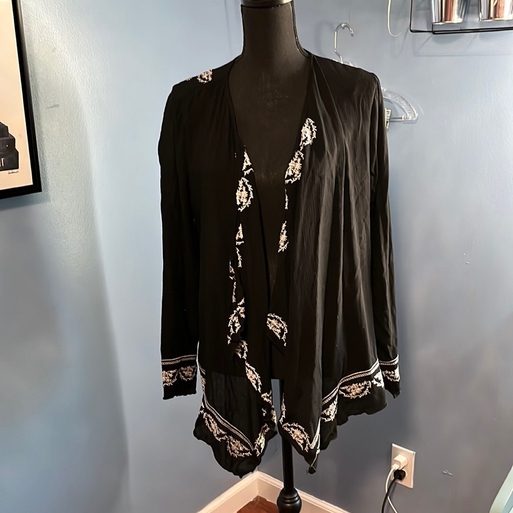 Onetheland black cardigan
